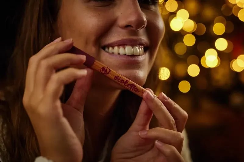 900x600-maticao-violetta-modella-1